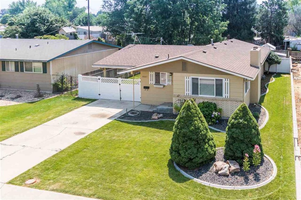 1507 E Lincoln Ave, Nampa, ID 83686 - photo 1