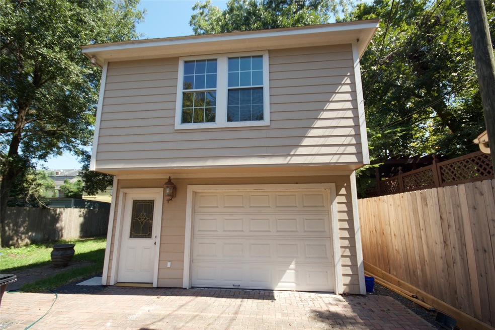 926 Allston St unit B, Houston, TX 77008 - photo 1