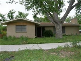 1302 Hutto Rd, Georgetown, TX 78626 - photo 1