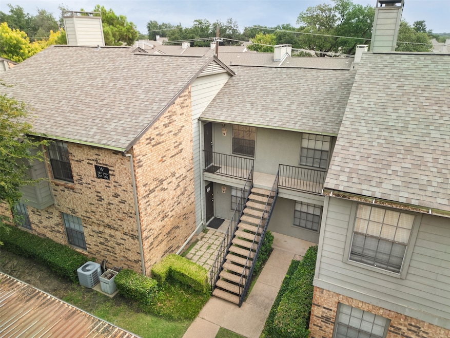 5335 Bent Tree Forest Dr unit 288, Dallas, TX 75248 - photo 1