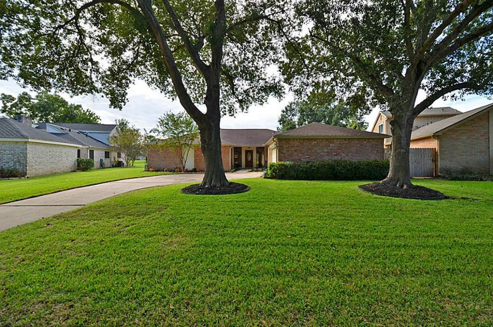 7211 Creek Crest Dr, Houston, TX 77095 - photo 1