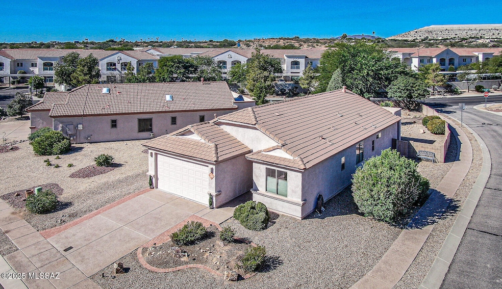 2980 S Royal Aberdeen Loop, Green Valley, AZ 85614 - photo 1