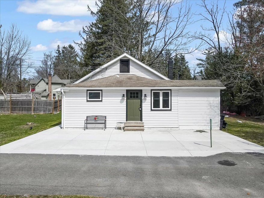 109 Silver Ln, Cresco, PA 18326 - photo 1