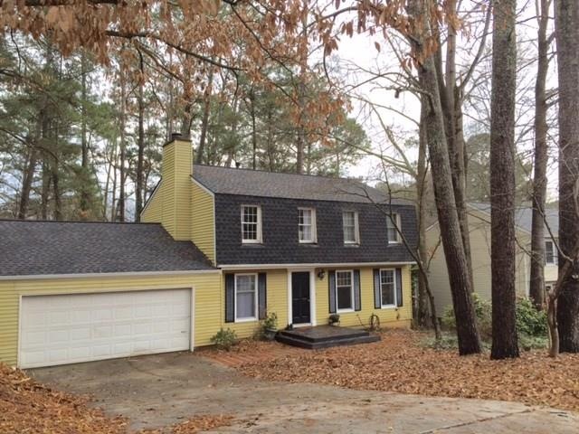 9860 N Pond Cir, Roswell, GA 30076 - photo 1