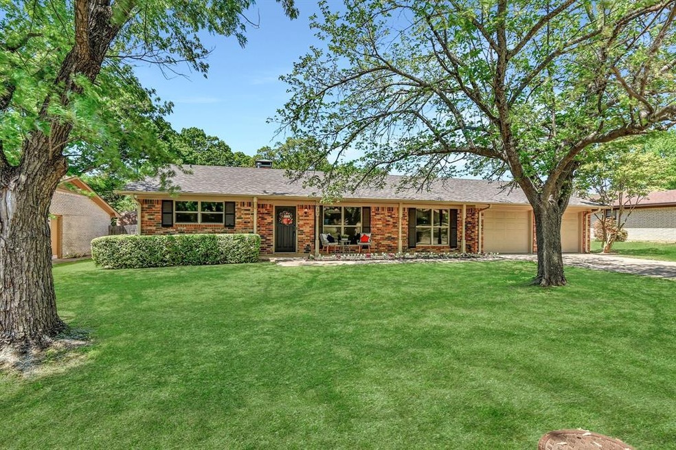 3612 Oakwood St, Denison, TX 75020 - photo 1