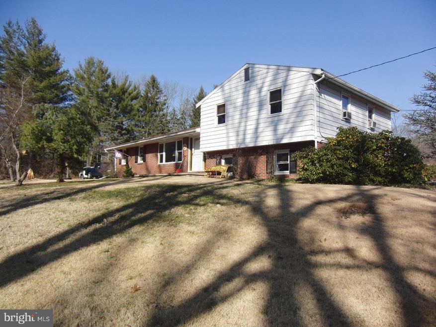 3239 Old School Rd, Pennsburg, PA 18073 - photo 1