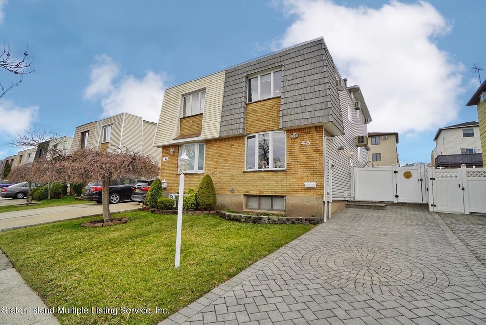 48 E Reading Ave, Staten Island, NY 10308 - photo 1