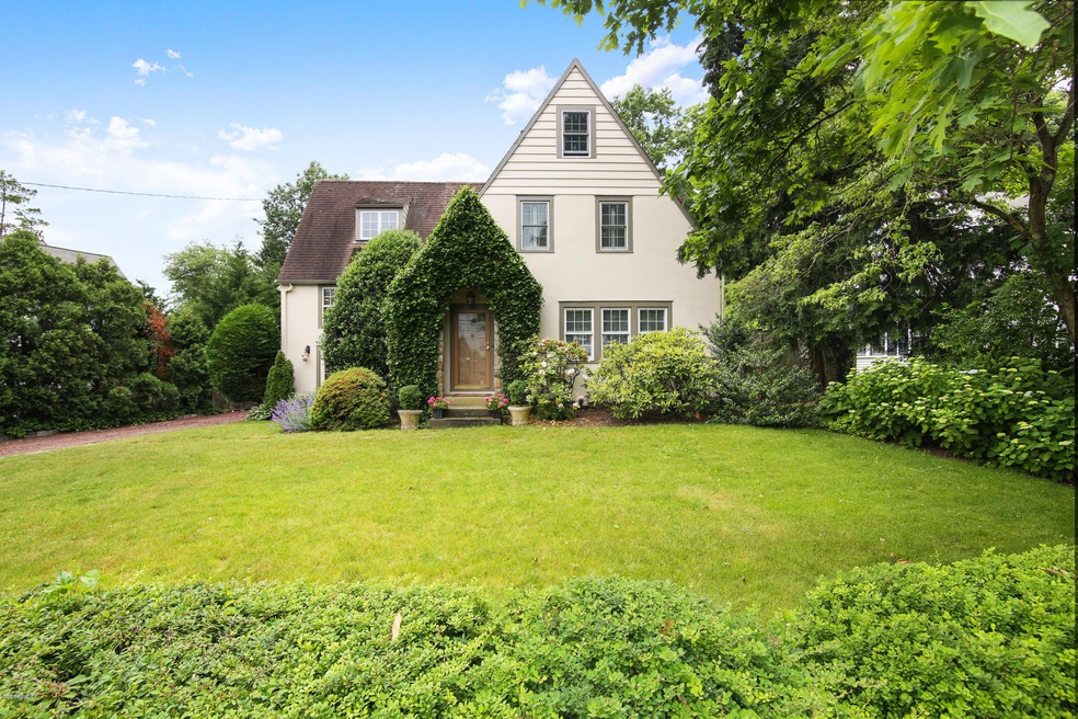 38 Oval Ave Riverside CT 06878-print-054