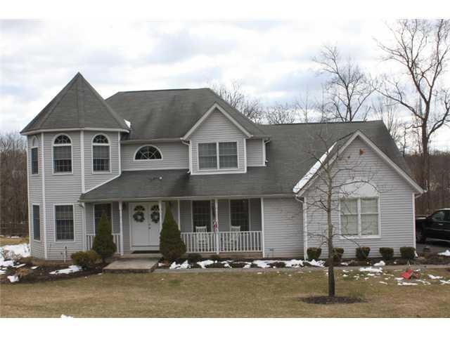 7 Lynn Dr, Spring Valley, NY 10977 - photo 1
