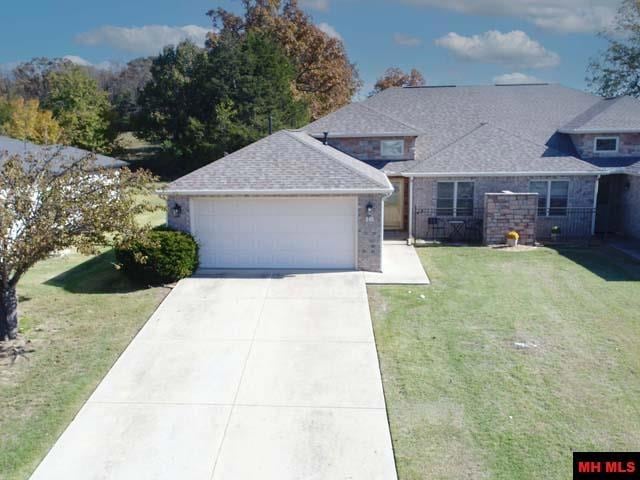 213 Turnberry Ct, Mountain Home, AR 72653 - photo 1