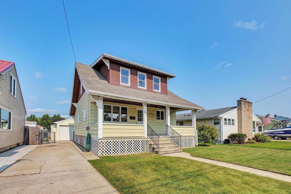 2010 29th St, Two Rivers, WI 54241 - photo 1