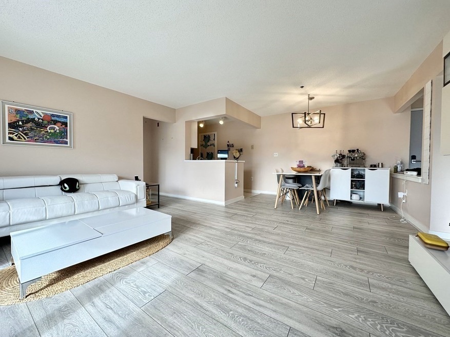 273 Cambridge Rd unit 405, Woburn, MA 01801 - photo 1