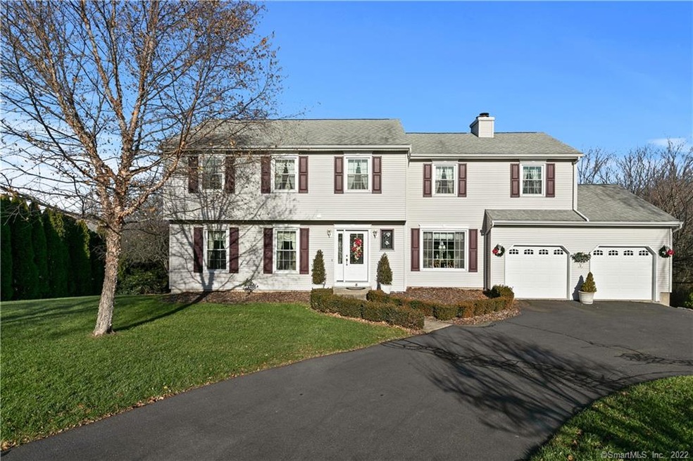 5 Huntington Ridge Rd, Wallingford, CT 06492 - photo 1