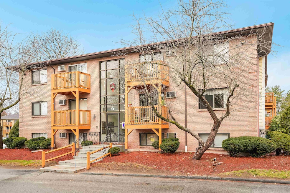 6 Lancelot Ct unit 2, Salem, NH 03079 - photo 1