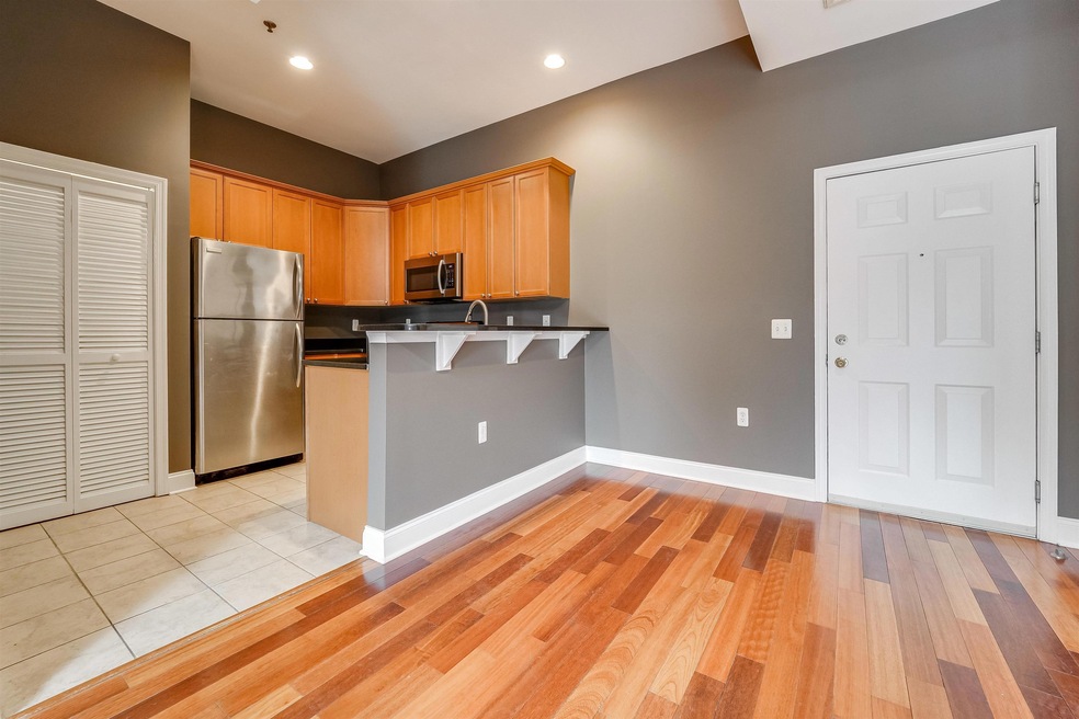 650 2nd St unit 5M, Hoboken, NJ 07030 - photo 1