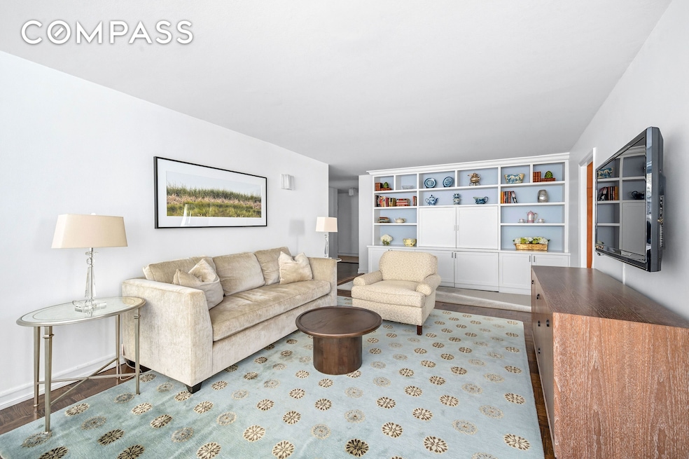 For Sale $1,825,000 • Co-Listing Agent