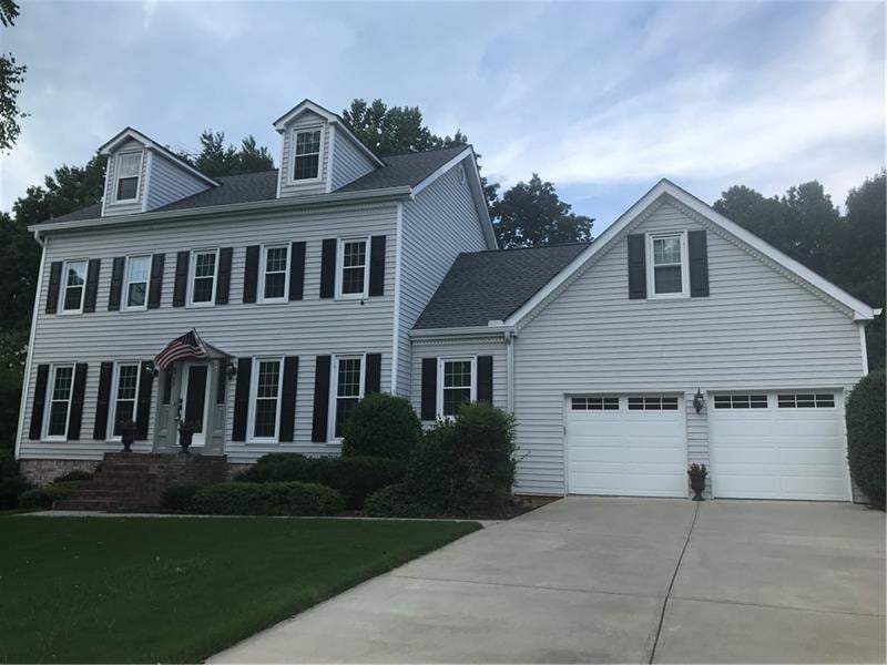 BEAUTIFUL TRADITIONAL 2 STORY / FULL FINISHED BASE