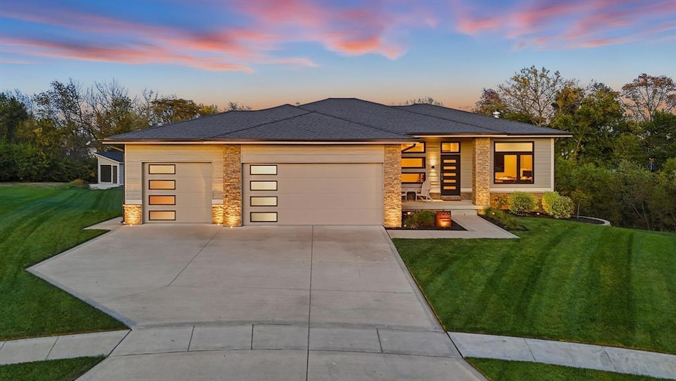 1053 Aaron Ct, Adel, IA 50003 - photo 1