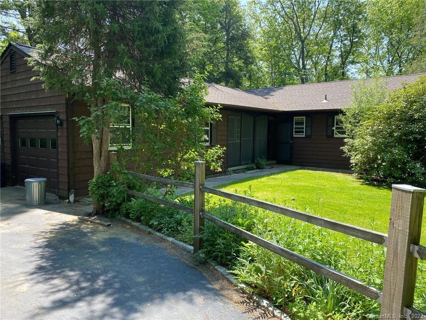 17 Tall Pine Rd, Milford, CT 06461 - photo 1