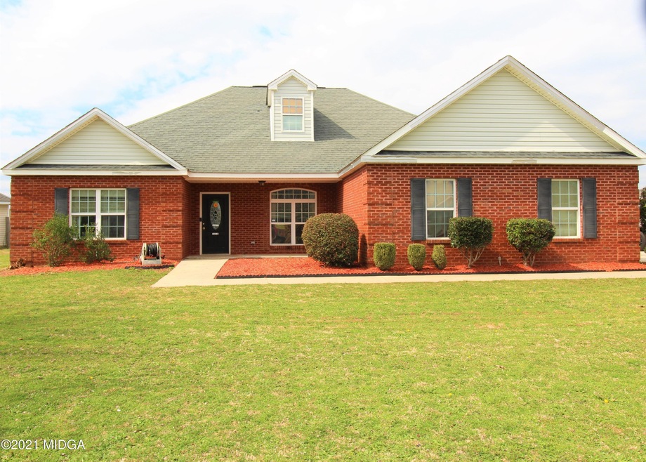 108 Elizabeth Dr, Byron, GA 31008 - photo 1