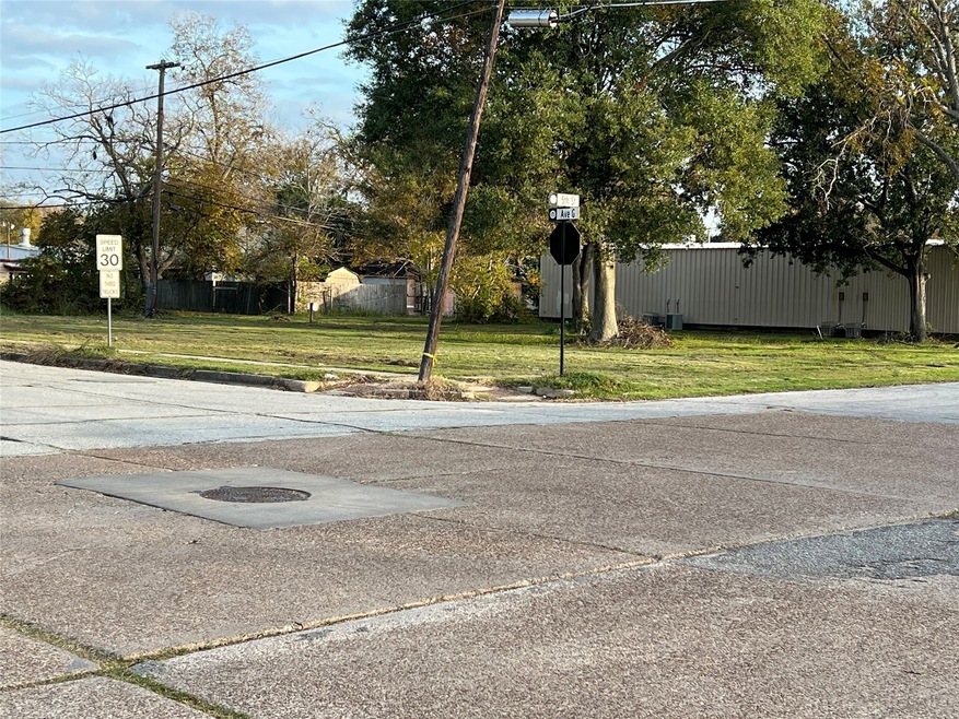 5th Kansas St, Rosenberg, TX 77471 - photo 1