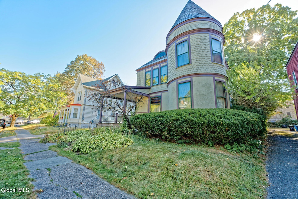 1078 Gillespie St, Schenectady, NY 12308 - photo 1