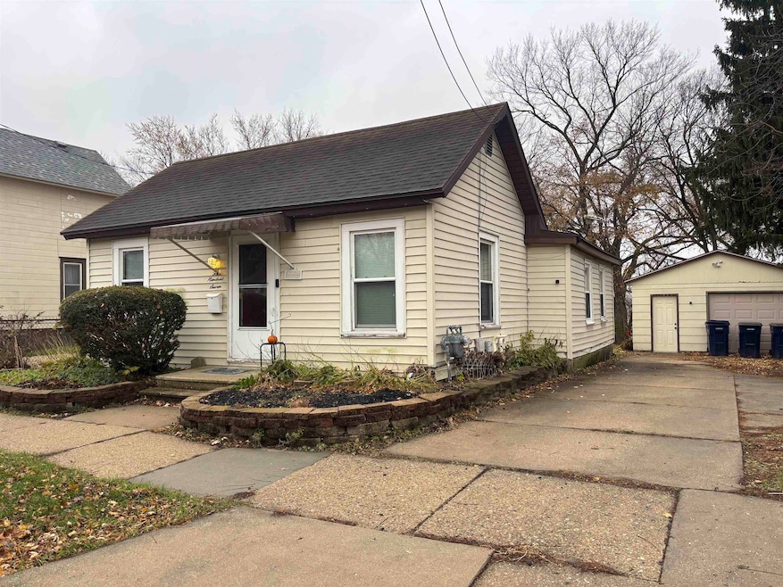 407 Rockport Rd, Janesville, WI 53548 - photo 1