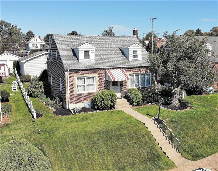 749 E Washington St, Allentown, PA 18109 - photo 1