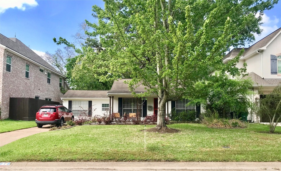 1618 Richelieu Ln, Houston, TX 77018 - photo 1