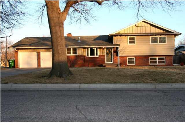 Wonderful updated home, absolutely move-in ready!