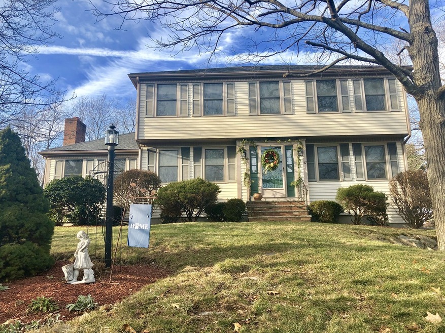 47 Essex Heights Dr, Weymouth, MA 02188 - photo 1