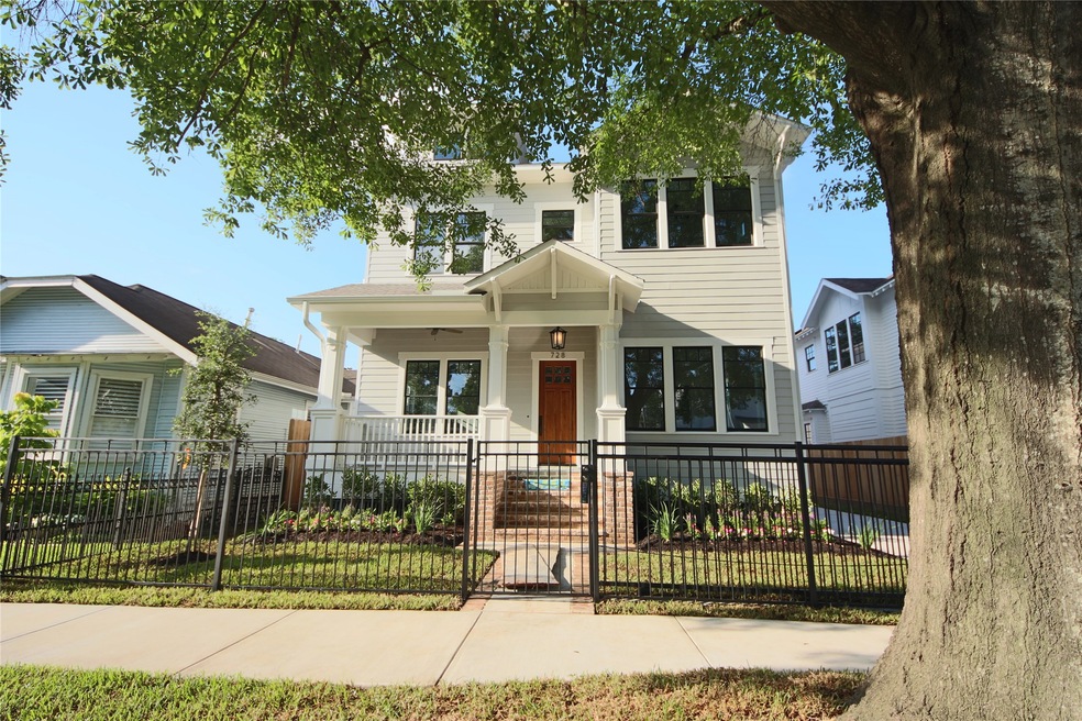 728 E 7th 1/2 St, Houston, TX 77007 - photo 1