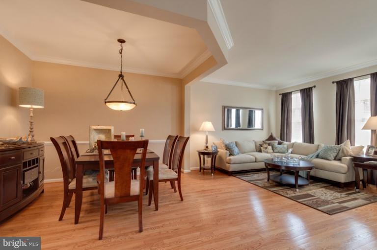 2613 Tarleton Corner Dr, Herndon, VA 20171 - photo 1