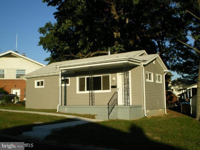 127 Yawmeter Dr, Middle River, MD 21220 - photo 1