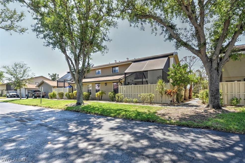 Welcome to 13260 Broadhurst Loop. Right end corner