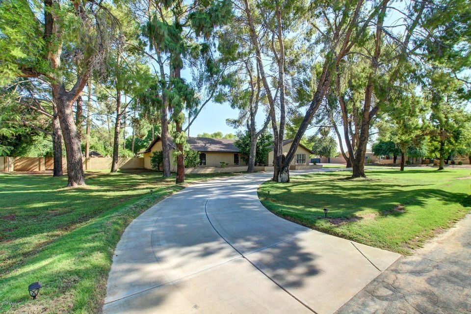 2608 W Barrow Dr, Chandler, AZ 85224 - photo 1