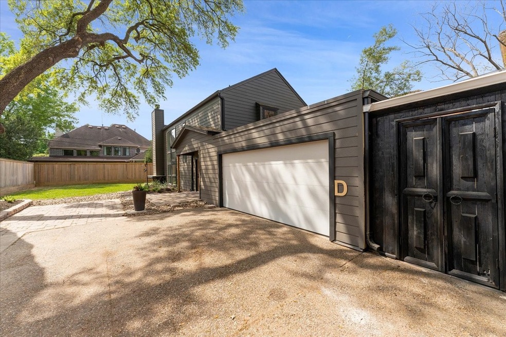 7703 Bobbitt Ln unit D, Houston, TX 77055 - photo 1