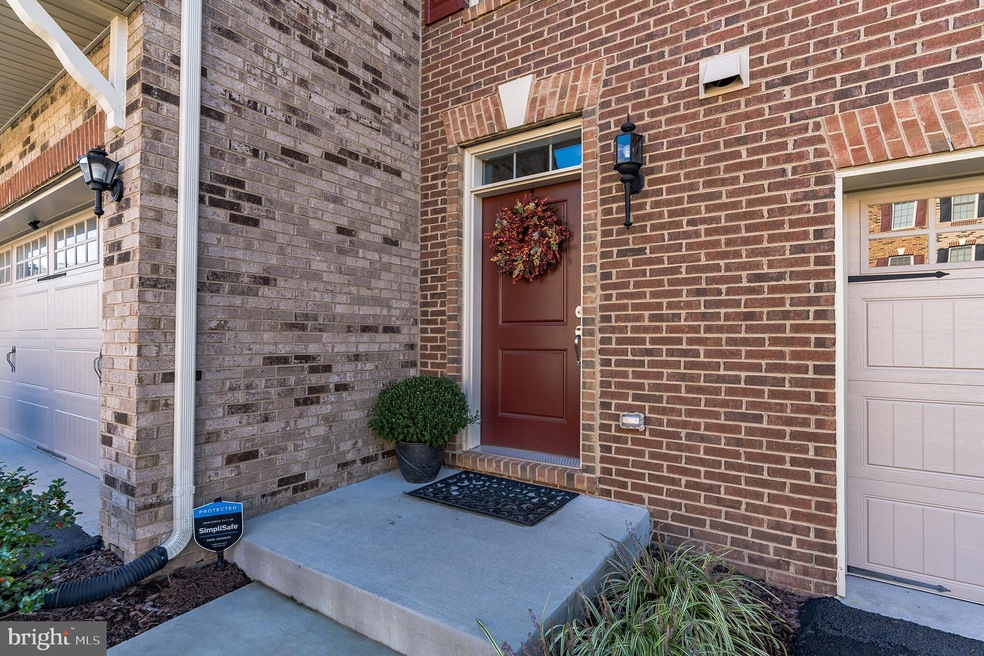 42609 Lisburn Chase Terrace, Chantilly, VA 20152 - photo 1
