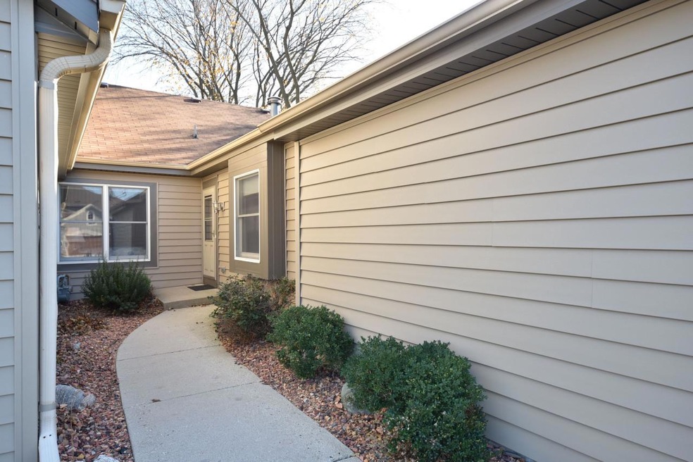 Front Door - 2034 Bobolink