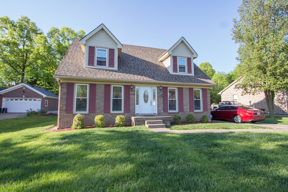 7511 Newton Dr, Louisville, KY 40228 - photo 1