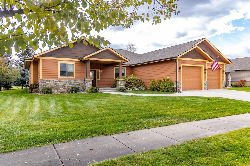 Under Contract $875,000 • Co-Listing Agent