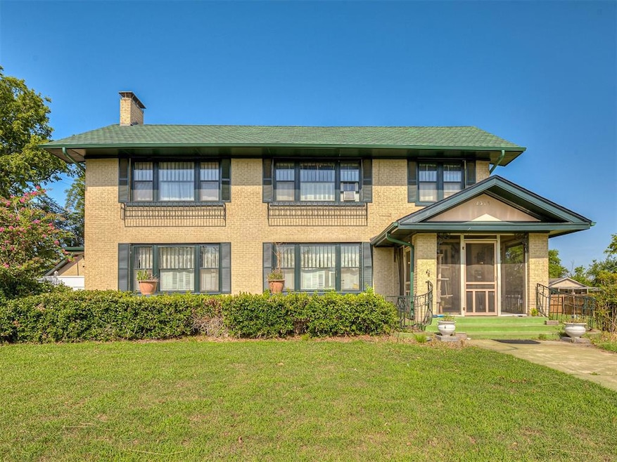 2318 N Broadway Ave, Shawnee, OK 74804 - photo 1