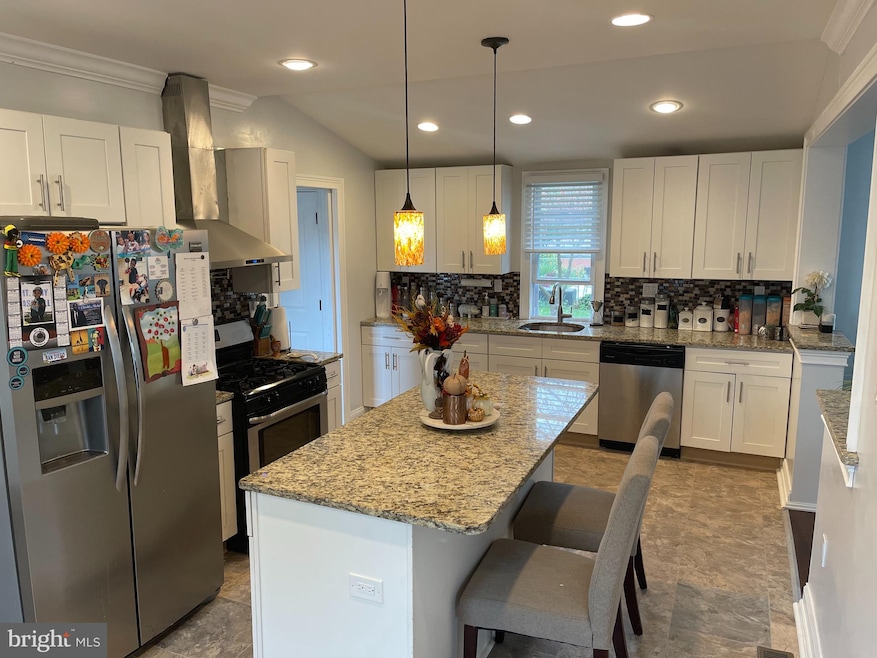 118 N Scott Ave, Glenolden, PA 19036 - photo 1