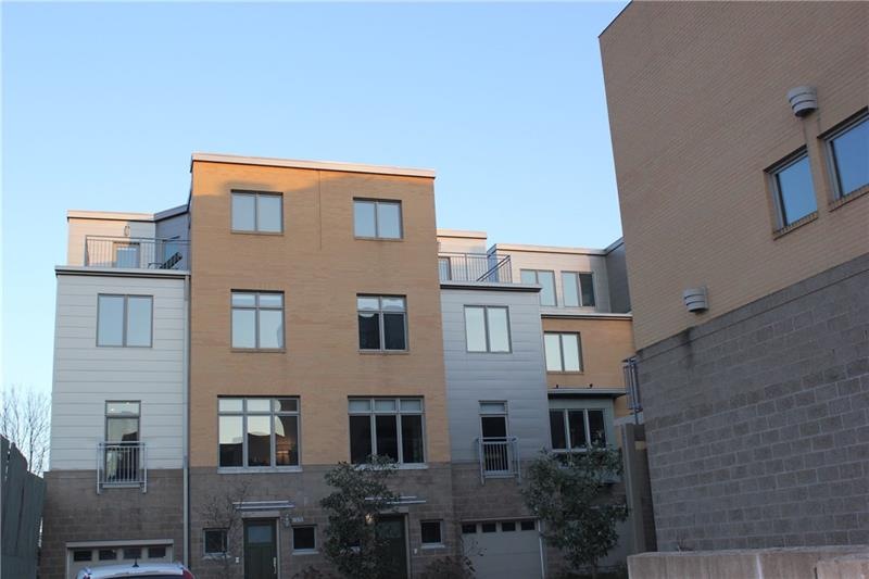 1850 Riverside Mews unit 20, Pittsburgh, PA 15203 - photo 1