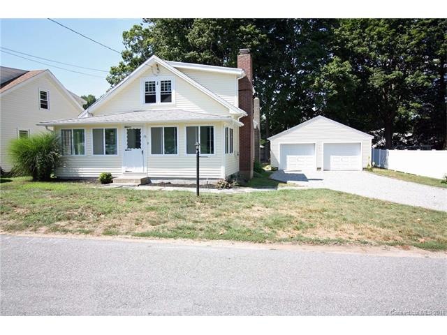 25 Middletown Avenue. Year Round Home With 2 Car G