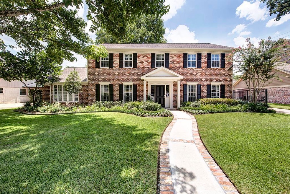 13611 Alchester Ln, Houston, TX 77079 - photo 1