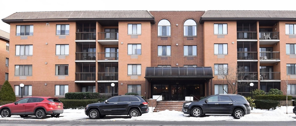 Chestnut Hill at Essex Park unit 3H, Staten Island, NY 10314 - photo 1