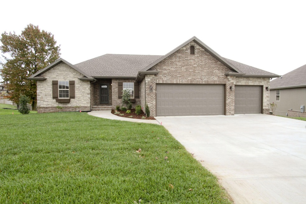 616 Montclair, Nixa, MO 65714 - photo 1