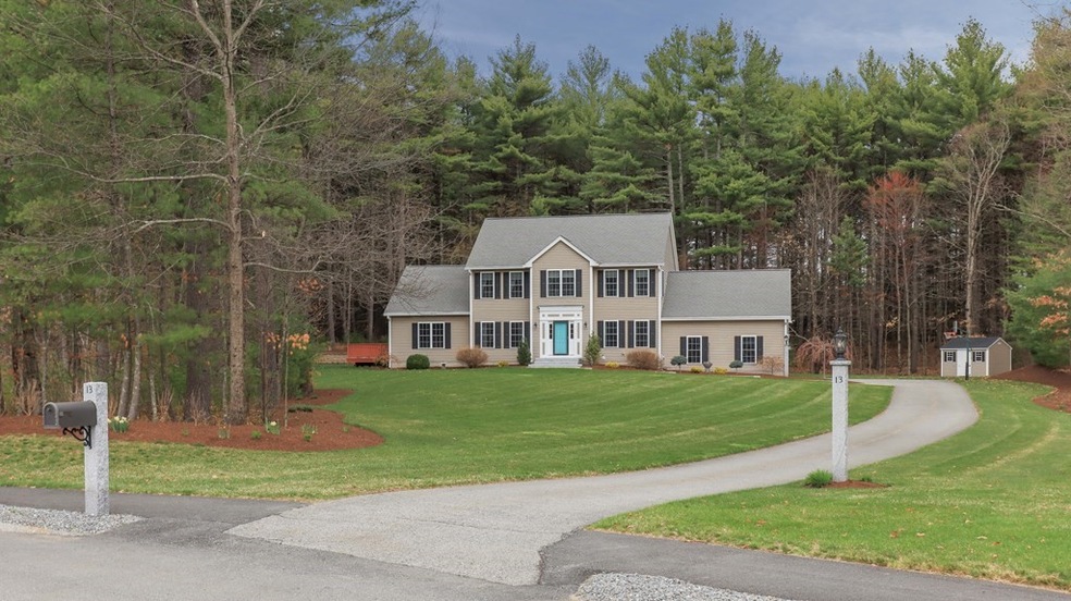 13 Morse Cir, Shirley, MA 01464 - photo 1