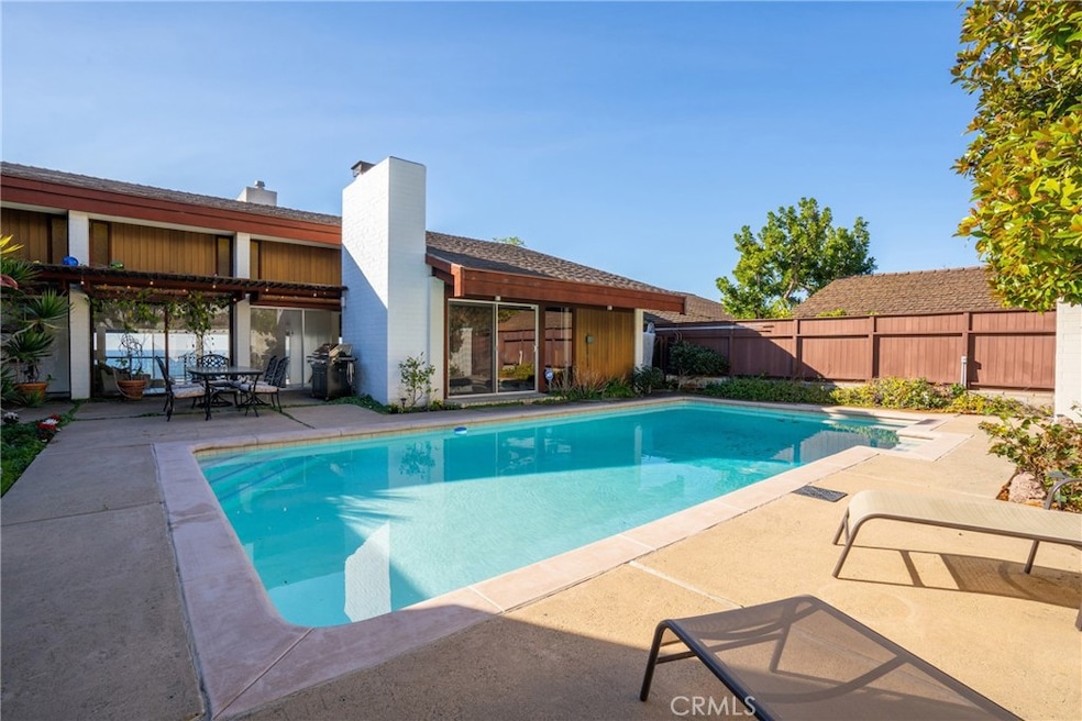 481 Dartmoor St, Laguna Beach, CA 92651 - photo 1